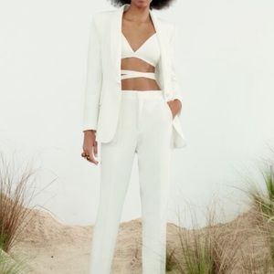 Zara white tuxedo blazer in like new condition